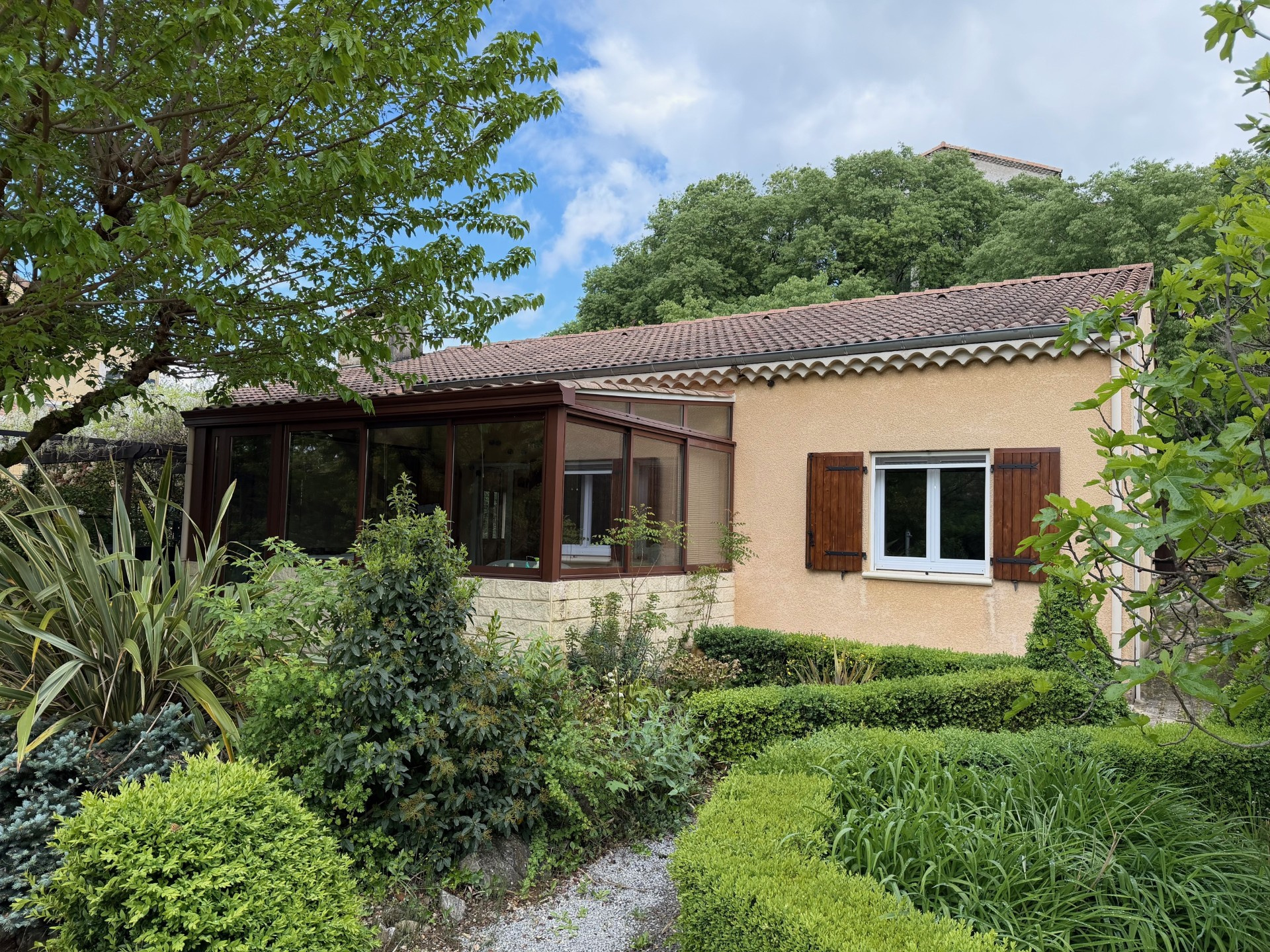 Maison Villeneuve-de-Berg 350000€