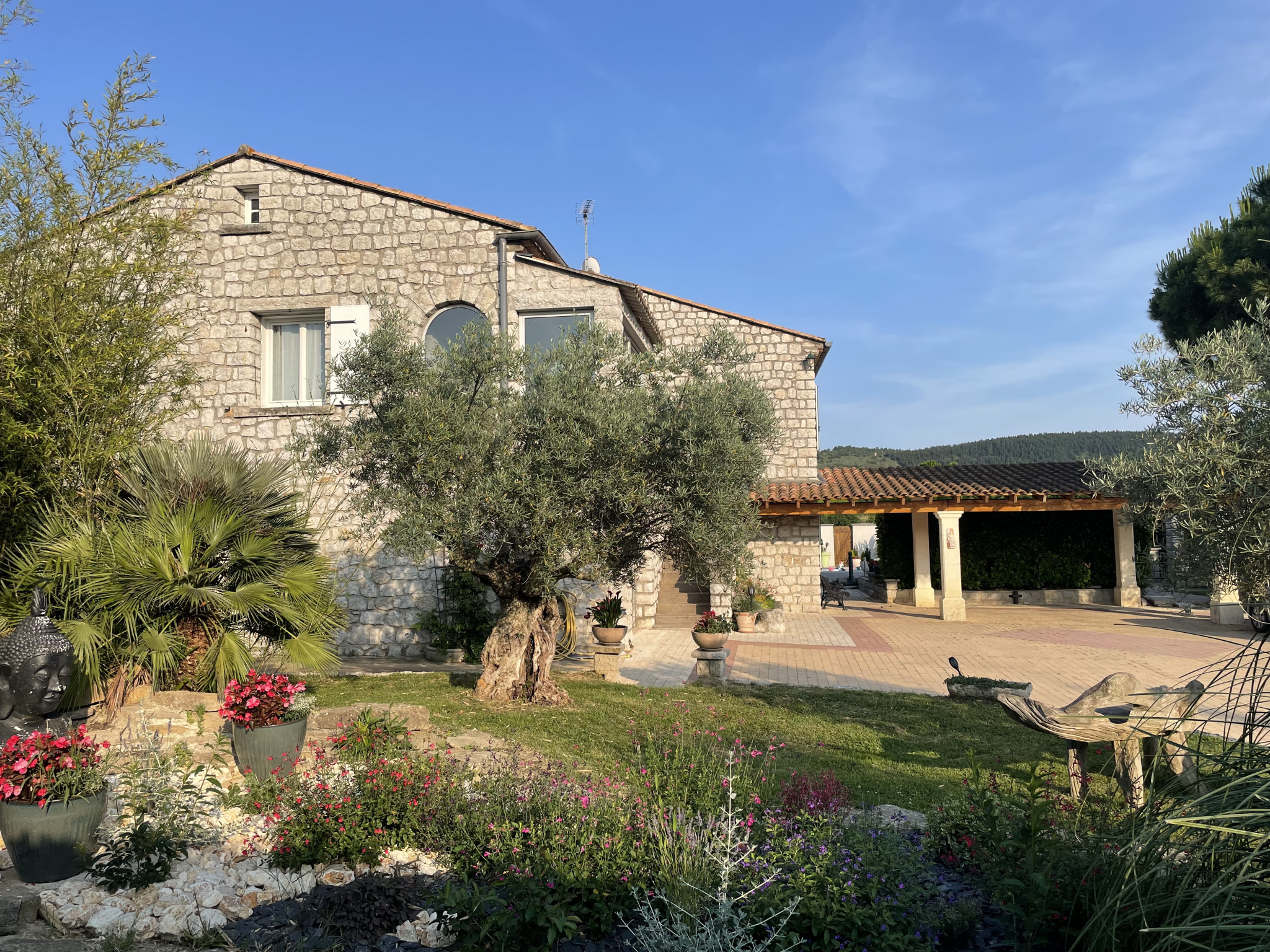 Maison Lussas 550000€